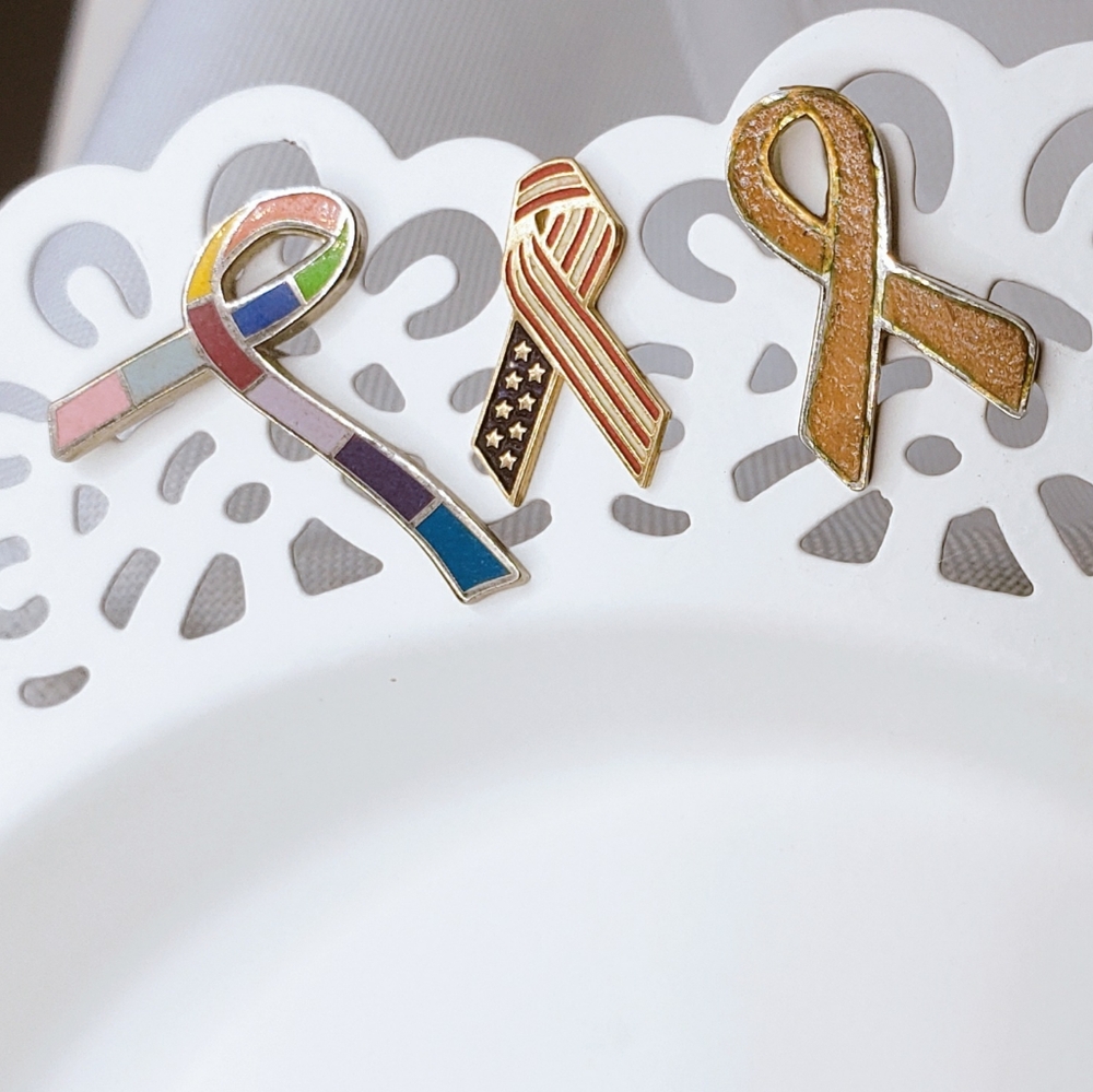 3 Small Ribbon Tack Pin Set - Picture 2 of 4